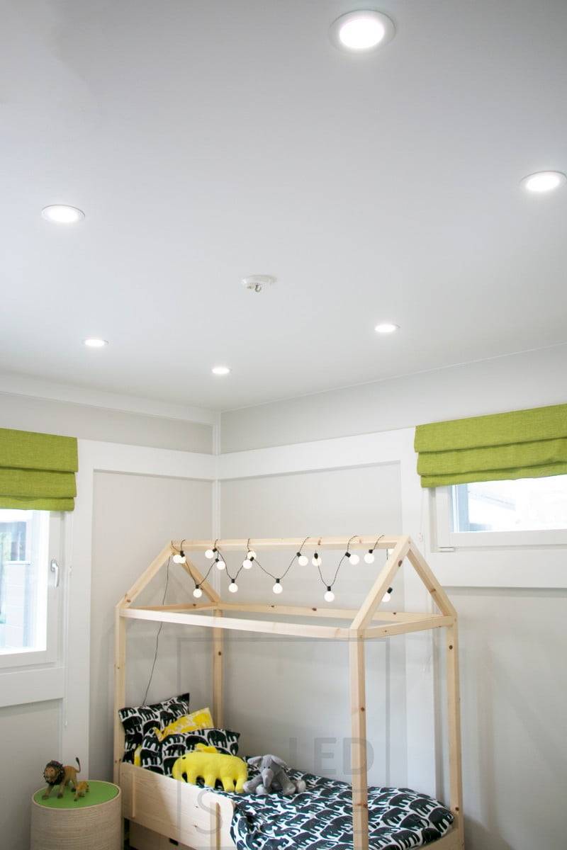 Petits plafonds pour l'éclairage des chambres d'enfants. Les plafonds ronds conviennent à ceux qui recherchent un style de design plus doux et pour les pièces calmes et atmosphériques. Ledstore.fi